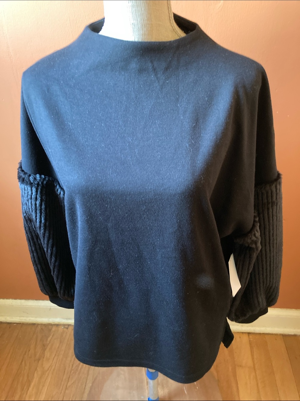 NWT Catherine Malandrino black crop top with faux fur sleeves